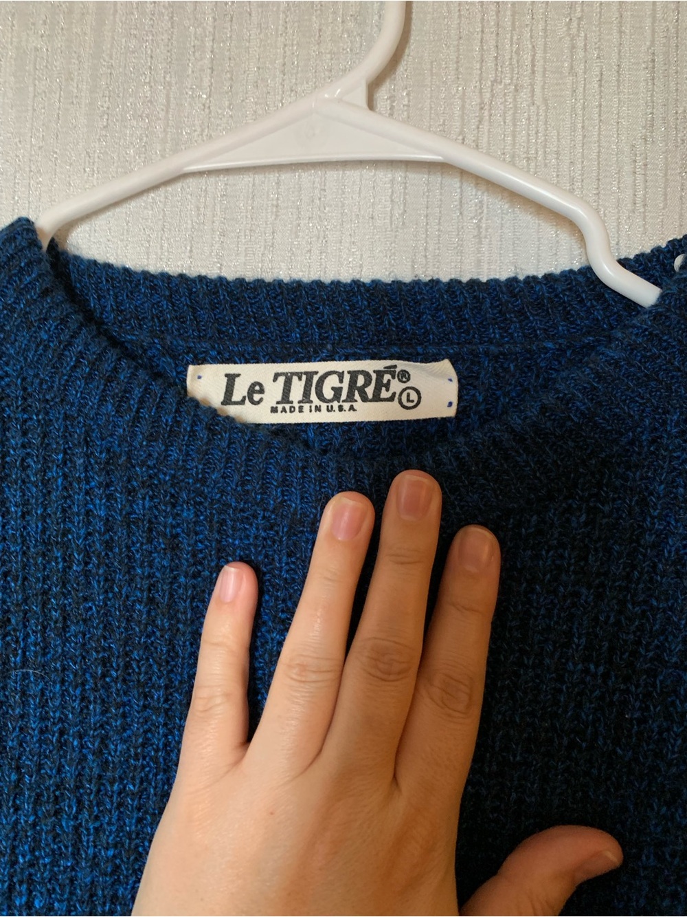 Men’s L - Vintage Le Tigre Sweater-
Black& Blue Knit Sweater- Made in 🇺🇸